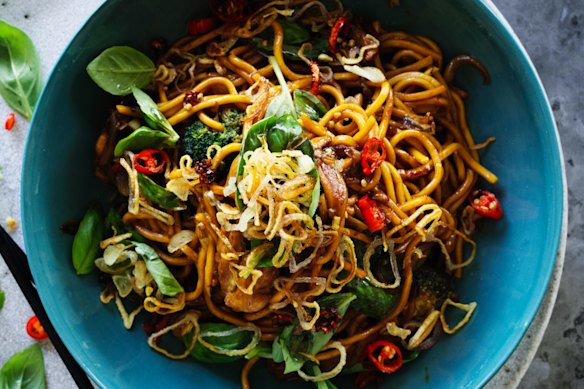 Chicken and broccoli hokkien noodles.