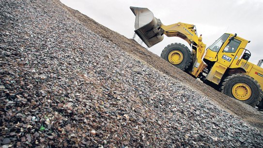 Visy’s glass recycling plant at L
averton.