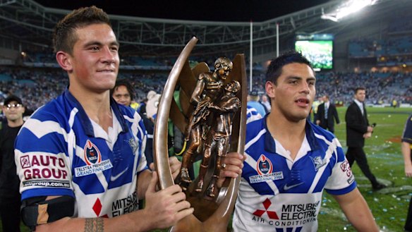 Bulldogs players Sonny Bill Williams and Reni Maitua with the premiership in 2004.