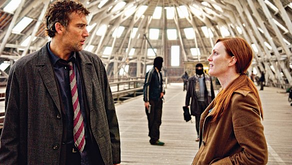 Clive Owen and Julianne Moore in Children of Men.
