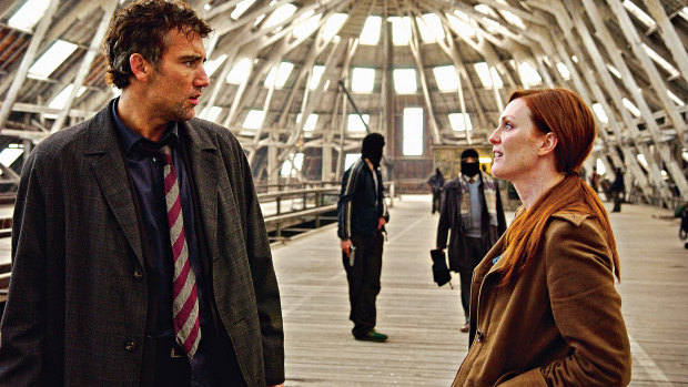 Clive Owen and Julianne Moore in Children of Men.