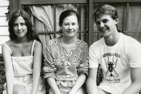 John Olsen’s second wife Valerie (centre) with their children Louise and Tim in 1983.