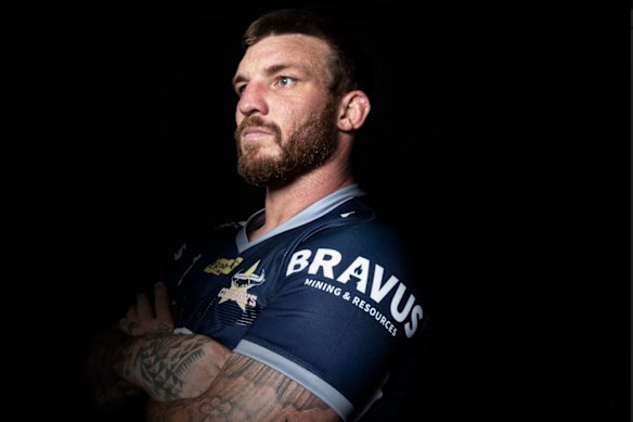 Josh McGuire foi acusado no final do ano passado. 