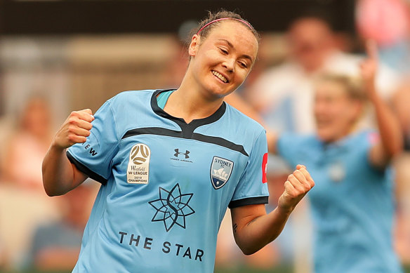 Caitlin Foord has sealed a transfer from Sydney FC to Arsenal.