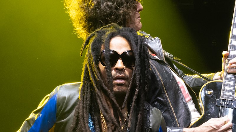 Looking great, Lenny - shame about the music