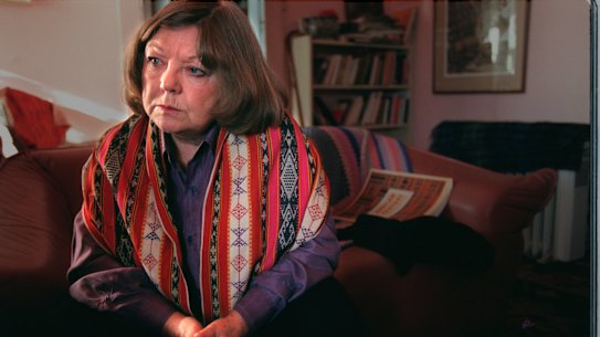 Shirley Shackleton at her home in Albert Park, 1996.
