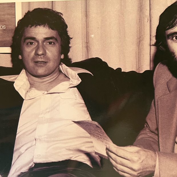 Alan Finney, right, with the actor, comedian and musician Dudley Moore c1979 during the Australian press tour for 10.