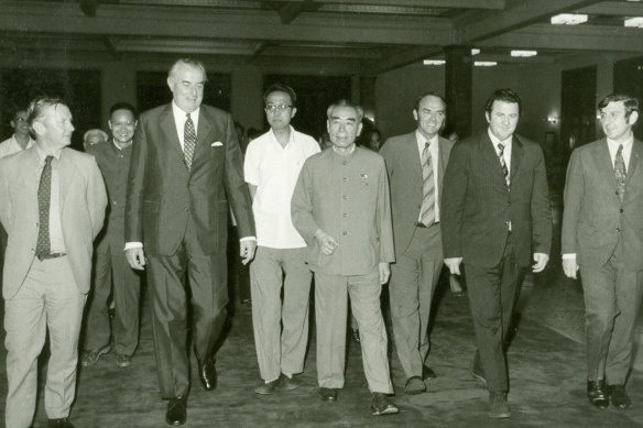 Opposition leader Gough Whitlam (third from left) leads a delegation meeting with Chinese premier Zhou Enlai (centre) at Beijing's Great Hall of the People in 1971.