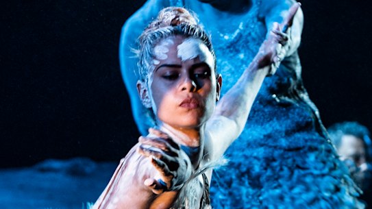 The bones of an old woman are unearthed, giving breath to the ancestral spirit Wudjang. 