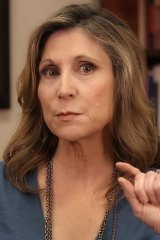 Female teachers discriminate against male students picture