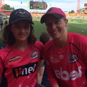 Maddy Darke and Alyssa Healy in 2016.