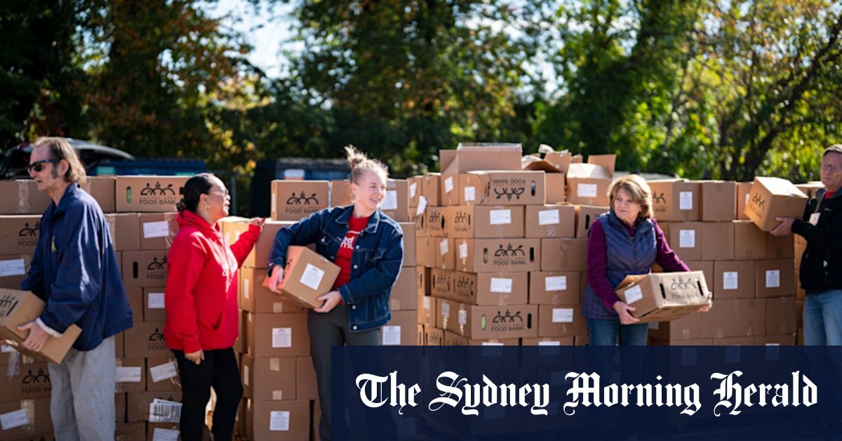 Hundreds are lining up at food banks near Washington. They’re not homeless