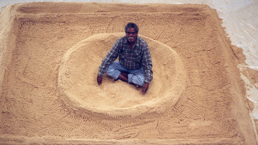 Aboriginal artist Jimmy Wululu's work was part of Magiciens de la Terre (Magicians of the Earth) for the Centre Pompidou in 1989.