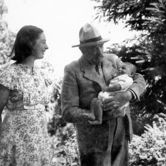 Jonathan Streeton as a baby in the arms of his grandfather artist Arthur Streeton, and with his mother, Margaret, in 1939.