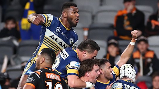 Will Smith celebrates with his teammates.