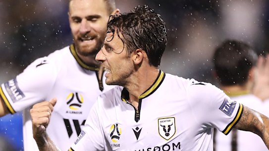 Matt Derbyshire had a day out against Adelaide United on Friday night.