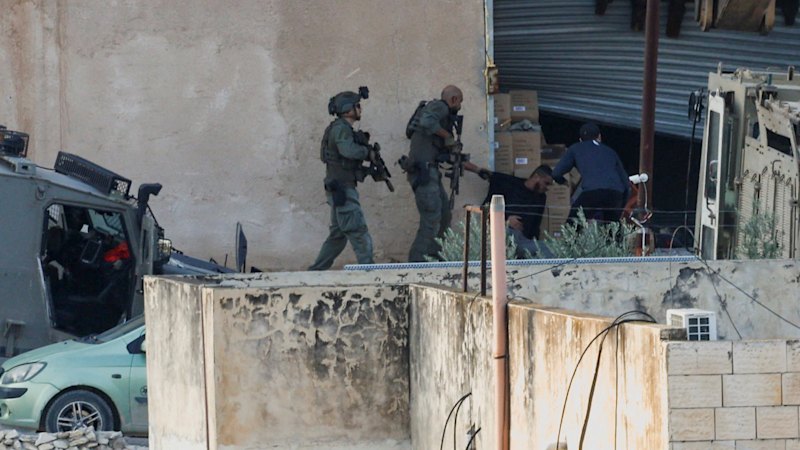 Video shows Israeli forces appearing to kill surrendering Palestinians