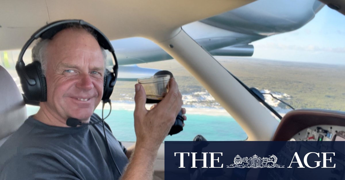 Re-enactment of pioneer 1924 circumnavigation flight around Australia ends at RAAF base in Point Cook - Vimarsana News