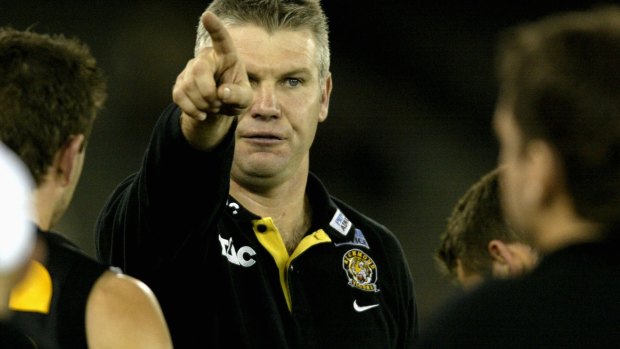 Danny Frawley as Richmond coach.