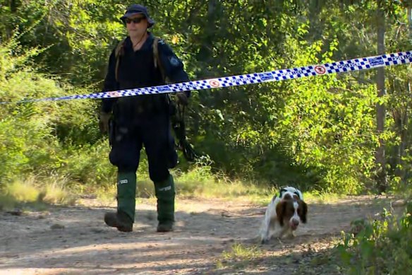 Police sniffer dogs were brought in to search for 17-year-old Pheobe Bishop on Sunday. The national park search has since been suspended. 