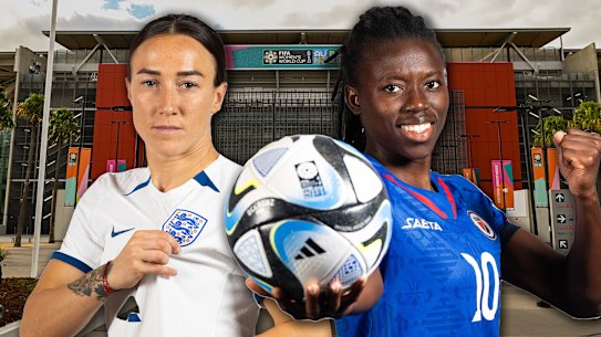 Lucy Bronze and Nérilia Mondésir. 