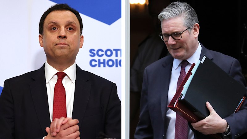 Ministers back Starmer after rebels call for leader to quit over Mandelson