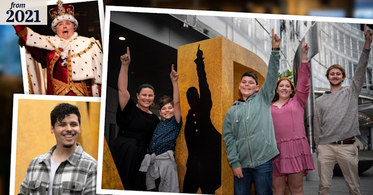 Hamilton returns to the stage in Sydney