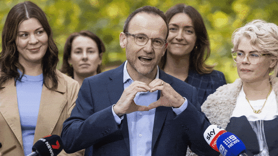 Adam Bandt conceding defeat in Melbourne.