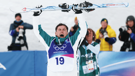 Cooper Woods comemora a vitória.