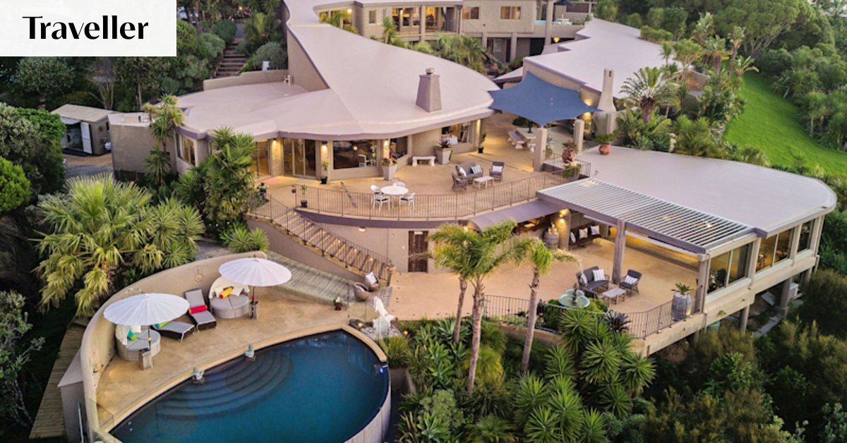This luxury Kiwi lodge is basically the Flintstones gone posh