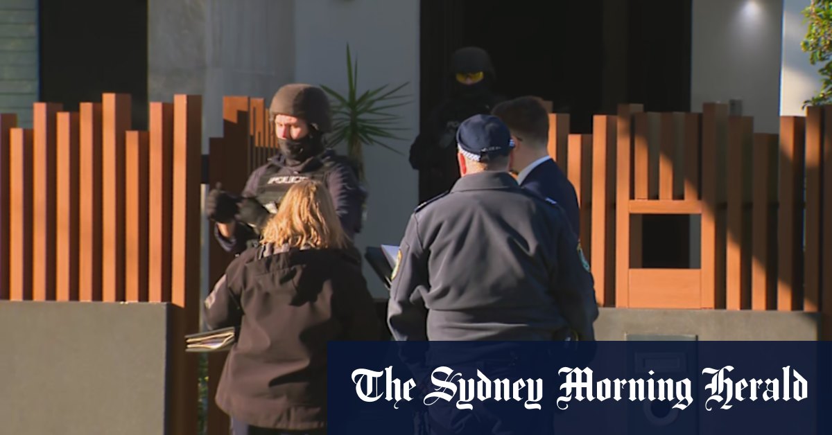 Luxury Sydney home targeted in drive-by shooting