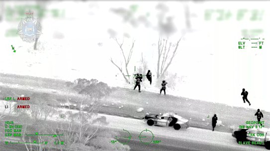 Helicopter vision of the moment police track down an alleged firearms thief in WA’s Wheatbelt.