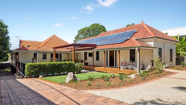 186 Park Road, Yeerongpilly sold under the hammer for a record-breaking $2.555 million.
