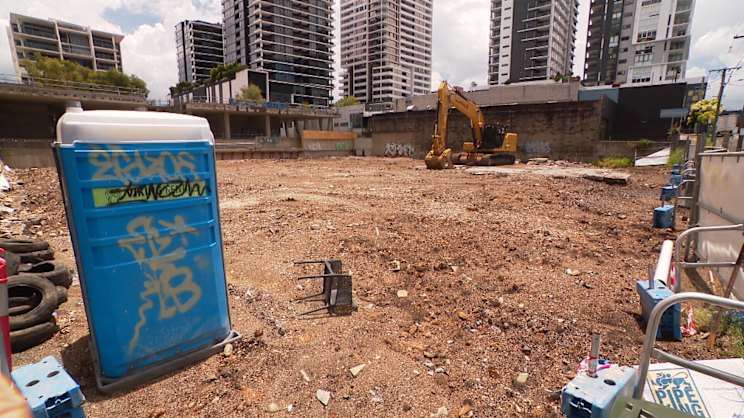 brisbanetimes.com.au - William Davis - Construction costs soar in Brisbane as the bowser bites, builders say