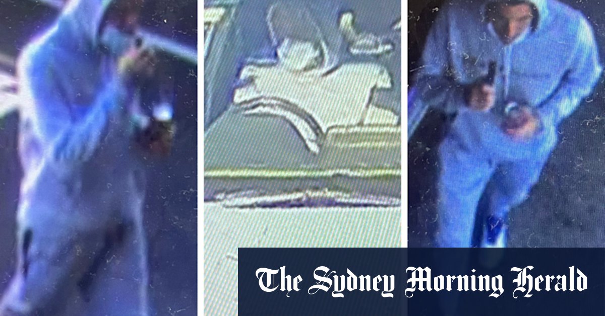 Police hunt for man after carjacking in Penrith, crash in North Parramatta - Vimarsana News