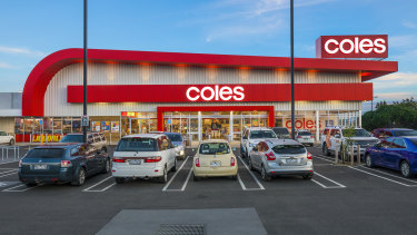 Coles is banning plastic bags.