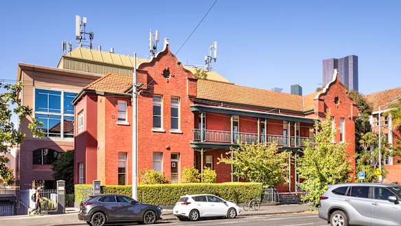 The historic front of 15-31 Pelham Street, Carlton.