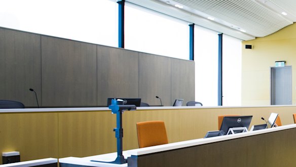 There are currently no crests installed in the new courtrooms.