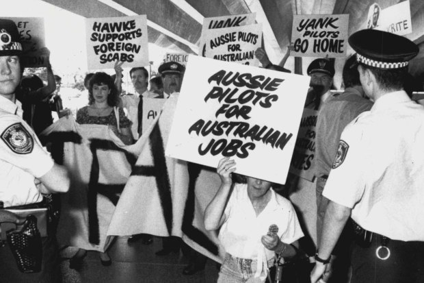 Pilot strike supporters on February 19, 1990.