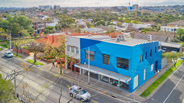 An owner-occupier has paid $4.45 million for two adjoining properties  in Hawthorn East.
