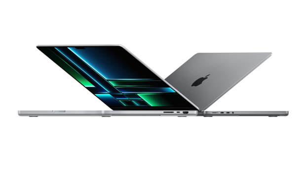 The new MacBook Pro models are the most powerful and longest lasting yet, Apple says.