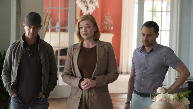 Siblings Kendall (Jeremy Strong), Shiv (Sarah Snook) and Roman Roy (Kieran Culkin) are able to land the Pierce deal by doing what they do best: spending money that doesn’t exist.