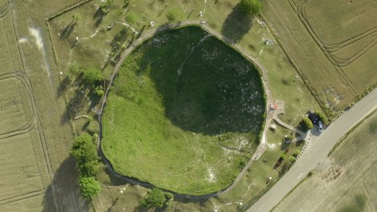 Angelica Mesiti’s A Hundred Years (2019-20).