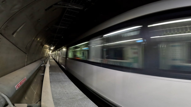 Twenty centimetres or $130 million: The fire safety conundrum facing Sydney Metro