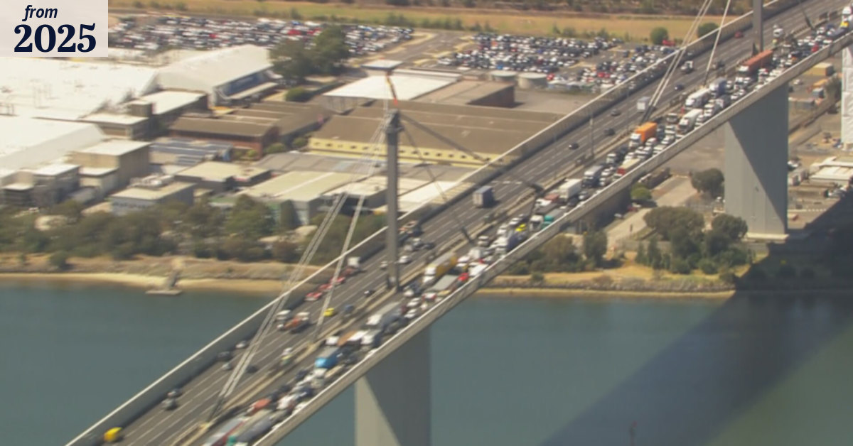 West Gate Freeway reopens following crash investigation as commuter ...