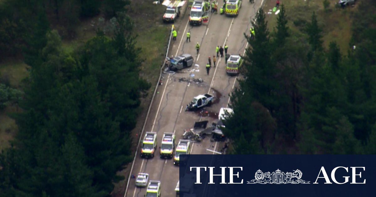 Lithgow crash: Girl, 11, the third to die in horrific highway collision - Vimarsana News