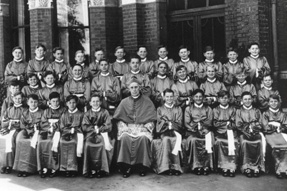 The Vienna Mozart Boys Choir with Archbishop Mannix in 1939. 
