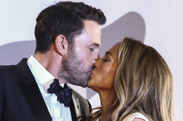 Reports suggest Ben Affleck and Jennifer Lopez have tied the knot.