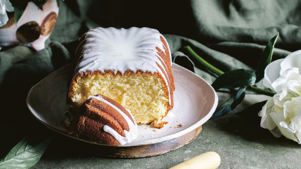 A sweet lemon cake so simple you can make it any day of the week