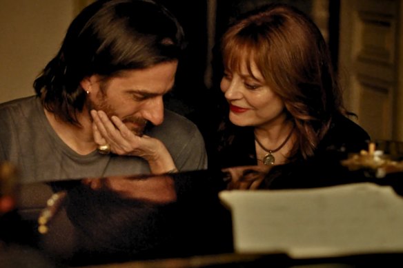 Susan Sarandon as Eva and Luca Marinelli as Leo in The Echo Chamber.